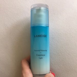 Laneige Essential Balancing Emulsion Light